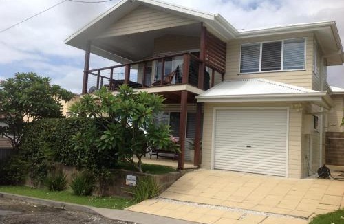 Crescent Head House | Beach Club 2, 5 Gowing Street