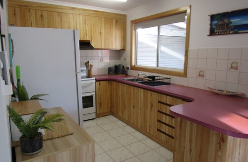 Melville House | Beach Front Blue - Absolute beachfront holiday home *OFF PEAK SPECIAL*