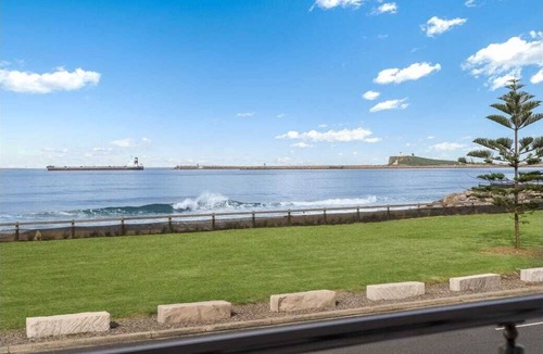 Stockton House | Beach Front Experience with Point Blank Ocean Views