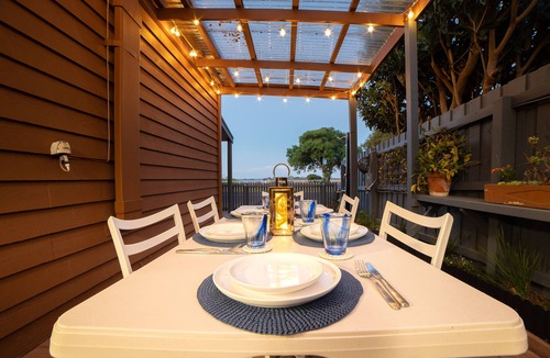 Queenscliff Cottage | Beach Front, Mountain Bikes, Kayaks, Paddleboard, Boogieboard,Snorkling supplied
