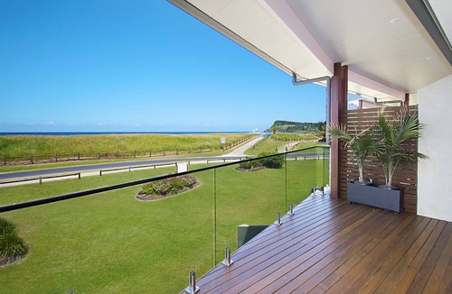 Lennox Head Apartment | Beach front townhouse which has everything you need for a great holiday.