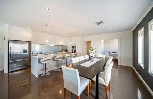 Semaphore South House | Beach Haven at Semaphore - Sweeping Ocean Views
