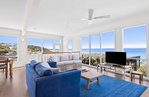 Fairhaven House | Beach View - Combining great views while being only a 1 minute walk to the Fairhaven Beach