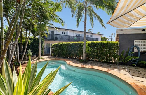 Peregian Beach Apartment | Beachcomber Peregian Beach