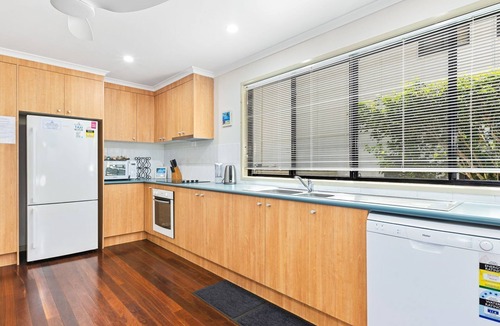 Rainbow Beach House | Beachcomber - Rainbow Shores