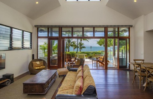 Picnic Bay House | Beached on Magnetic