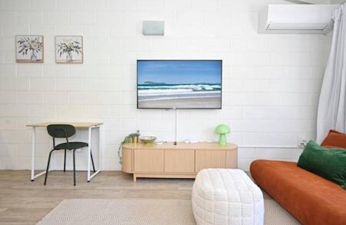 Marcoola Apartment | Beachfront 1BR Loft. Surf-Café-Unwind