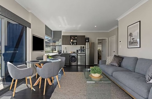 Catherine Hill Bay Apartment | Beachfront Studio Surf Side