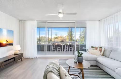 Broadbeach Apartment | Beachfront Bliss 2BR Broadbeach