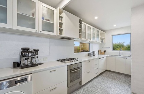 Clifton Beach House | Beachfront Escape in Clifton