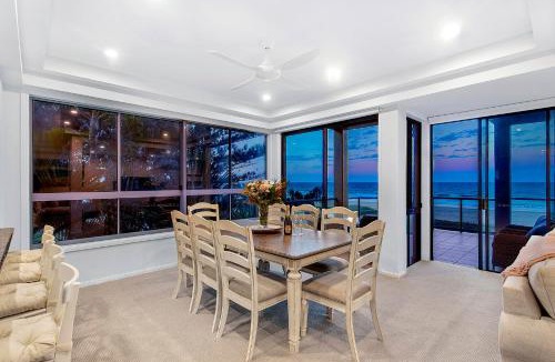 Mermaid Beach House | Beachfront Escape