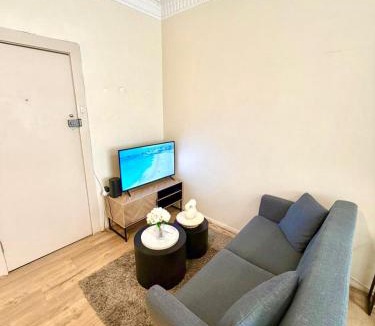 Bondi Beach Apartment | Beachfront Escape Studio - 10sec From The Beach