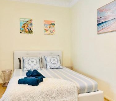 Bondi Beach Apartment | Beachfront Escape Studio - 10sec From The Beach