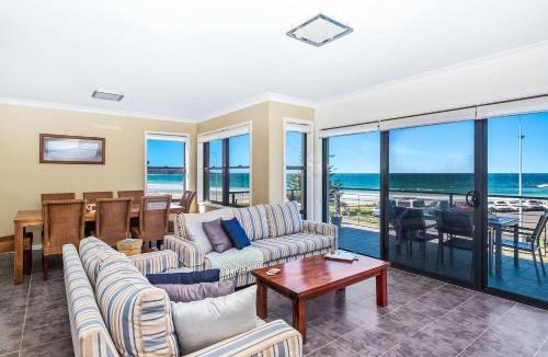 Mollymook Apartment | Beachfront Four