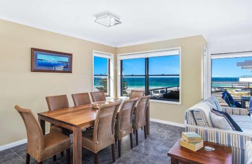 Mollymook Apartment | Beachfront Four