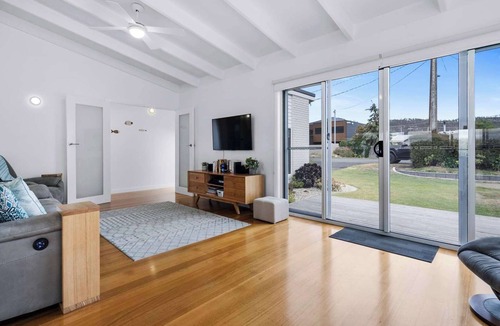 Lauderdale House | Beachfront Getaway with Modern Amenities-Comfort.