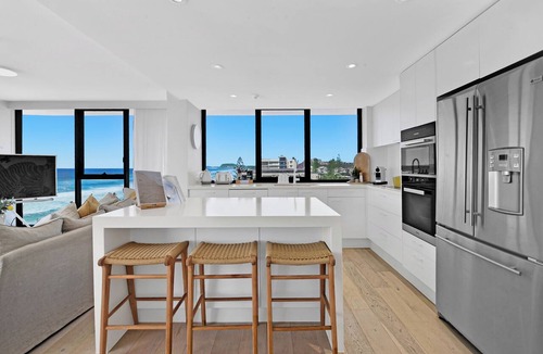 Mermaid Beach Apartment | Beachfront Luxury - SeaShells 3 on Albatross Ave