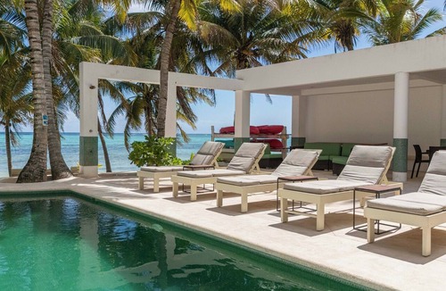 Soliman Bay Villa | BEACHFRONT VILLA ON WHITE SAND BEACH AND CHEF SERVICE AVAILABLE