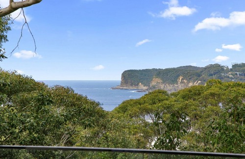 North Avoca House | Beautiful beach views in popular North Avoca location