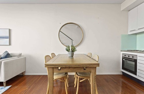 Bondi Beach Apartment | Beautiful Bondi 1-Bed Apartment Meters from Beach