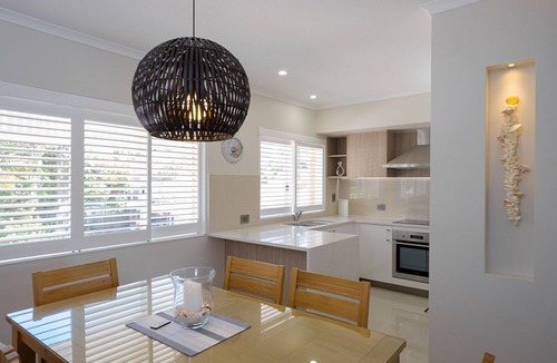 Wynnum House | Beautifully Appointed Two Bedroom Townhouse