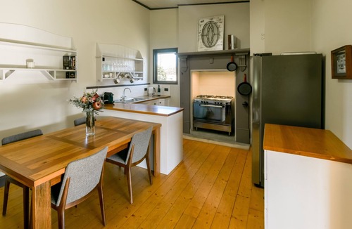 Beechworth House | Beechworth Waterfall Cottage