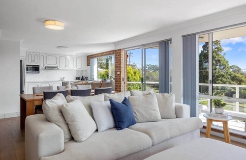Mollymook Apartment | Bella Vista 1 - 2 Bedroom Apartment Ocean Views