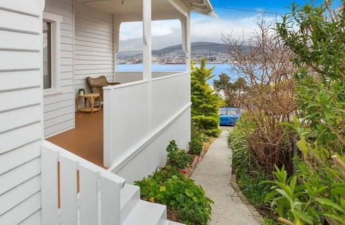 Bellerive House | Bellerive Bluff Magic A Tranquil Panoramic Escape