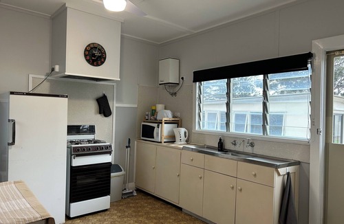 Bemm River Cabin | Bemm River Bungalows #5 “Deckhands Den” is a no frills budget friendly option
