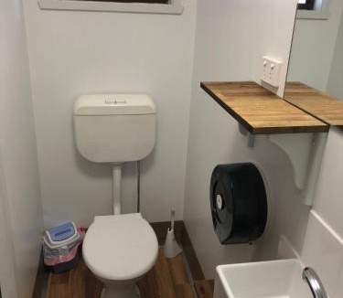 Jackass Flat Cabin | Bendigo Bush Cabins