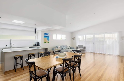Nelson Bay House | Bentley Beach Villa, with swimming pool in Nelson Bay