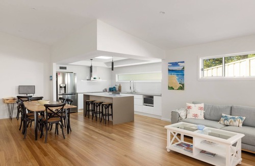 Nelson Bay House | Bentley Beach Villa, with swimming pool in Nelson Bay