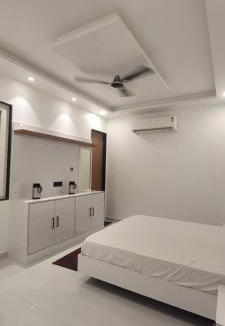 Vrindavan Hotel | Bhakt Bhagwat Kunj