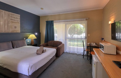 Narrandera Hotel | Bishops Lodge Narrandera