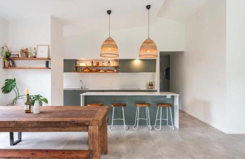 Wooloweyah House | Black Cockatoo - Oceanstays - Pet Friendly