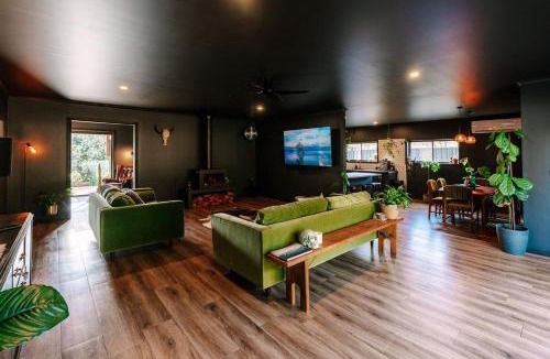 Bright House | Black Diamond - Pet Friendly, Magnesium Spa