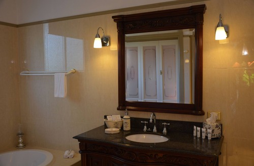 Diddillibah Bed & Breakfast | Bli Bli House Riverside Retreat