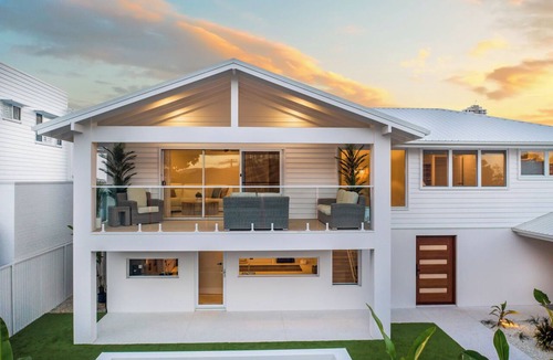Burleigh Waters House | Bliss On The Avenue