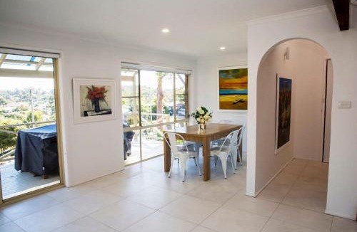 Surf Beach House | Blissful Stay Moments From the Beach