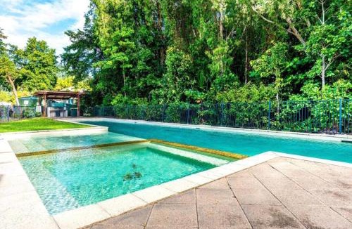 Trinity Beach Apartment | Blue Lagoon Villa B