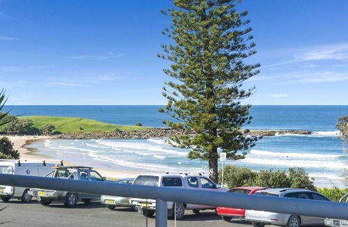 Yamba Apartment | Blue Pacific 3 - Ocean Views & Swimming Pool - Holiday Yamba