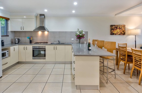 Hamilton Island Apartment | Blue Waters Views