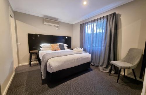 Waratah West Cabin | Blue Wren Lodge Waratah