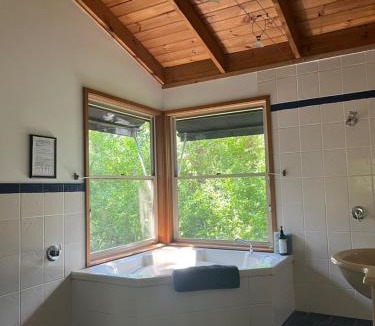 Bandon Grove House | Bluegums Cabins Barrington Tops