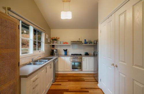Bright House | BlueMill Cottage