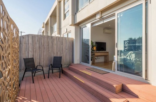 Bonbeach Apartment | Bon Beachfront Haven Cosy Coastal Calm