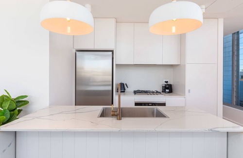 Bondi Apartment | Bondi Amari Seven Zero One with Balcony and View