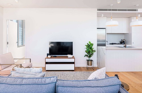 Bondi Apartment | Bondi Amari Seven Zero One with Balcony and View