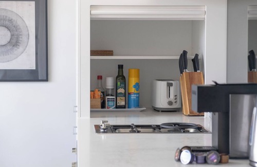 Bondi Beach Apartment | Bondi Beach Escape, Steps to Sand & Café
