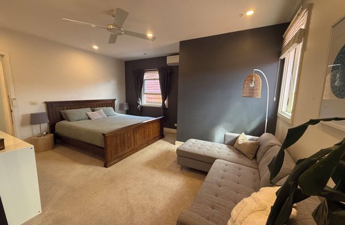 Bondi Beach Cabin | BONDI BEACH RETREAT (King & Queen Suite)